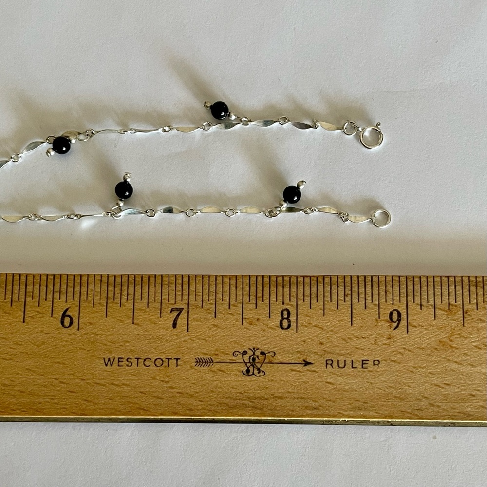 NWOT Silver and Black Beads Anklet/Bracelet 8.75” - Picture 4 of 4